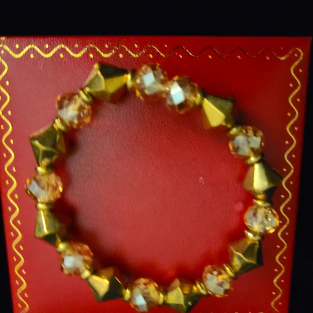 L&L Gold Beaded Bracelet - Picture 2 of 4